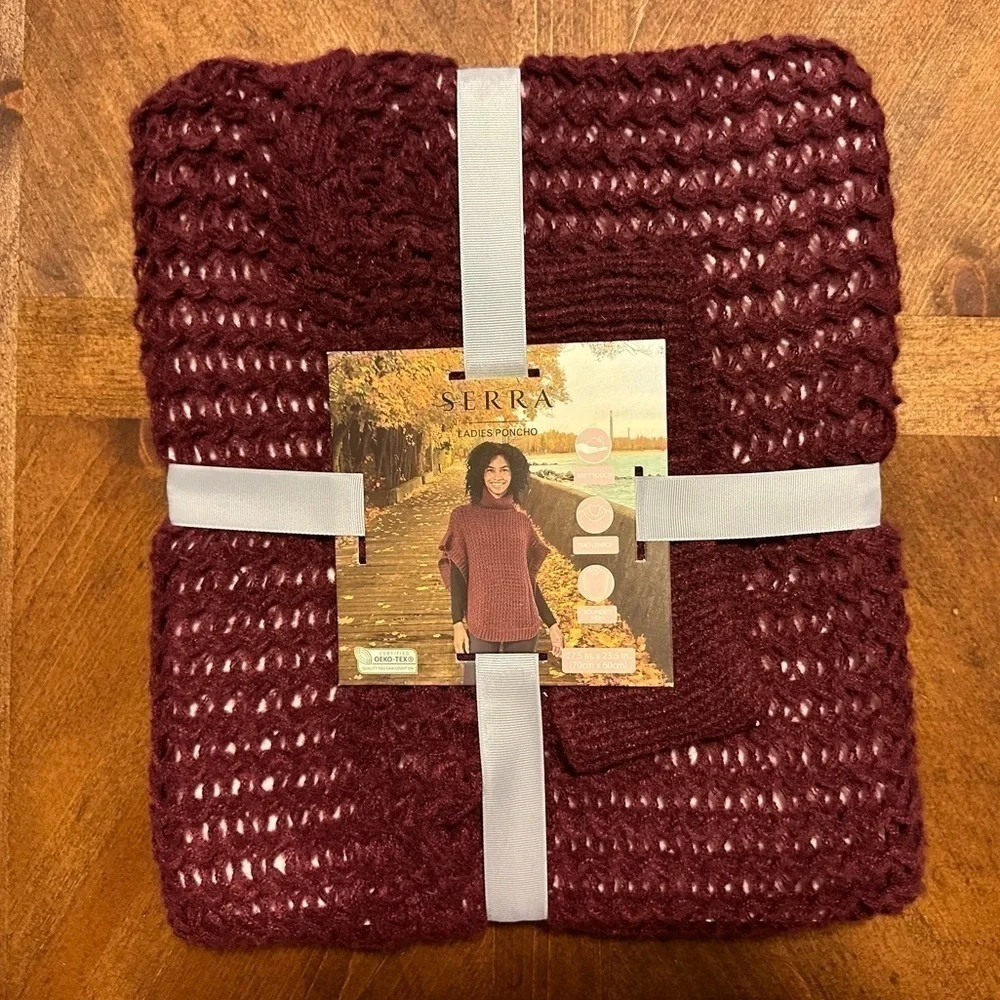 NWT SERRA LADIES PONCHO’S (2pack) Burgundy-soft & Plaid-fleece